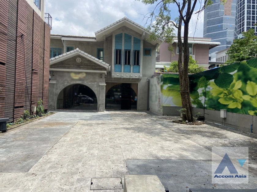  2  House For Rent in Phaholyothin ,Bangkok BTS Ari AA44607
