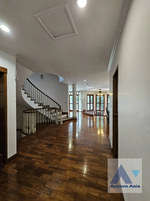  1  4 br House For Rent in Dusit ,Bangkok  at House by Chaophraya River AA44609