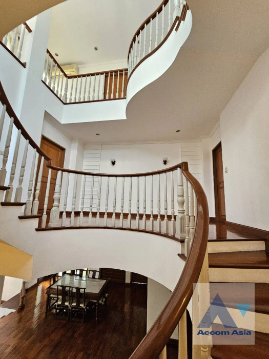 7  4 br House For Rent in Dusit ,Bangkok  at House by Chaophraya River AA44609