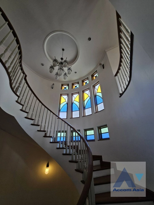 6  4 br House For Rent in Dusit ,Bangkok  at House by Chaophraya River AA44609