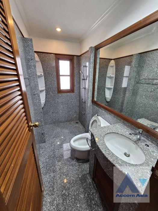 17  4 br House For Rent in Dusit ,Bangkok  at House by Chaophraya River AA44609