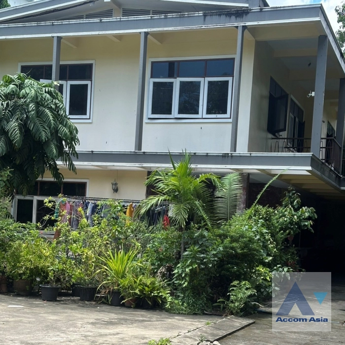 unit House For Sale in Sukhumvit, Bangkok  near BTS Phra khanong (AA44610)