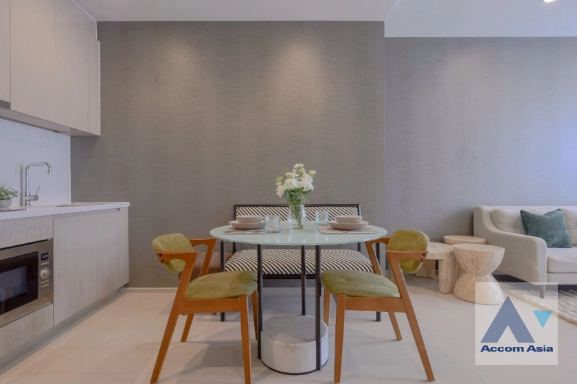 7  1 br Condominium For Sale in Ploenchit ,Bangkok BTS Ploenchit at Noble Ploenchit AA44611