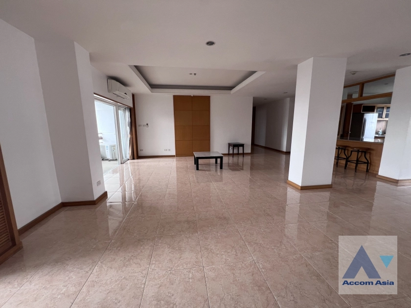 unit 3 Bedrooms  Apartment For Rent & Sale in Sathorn, Bangkok  near MRT Lumphini (AA44623)