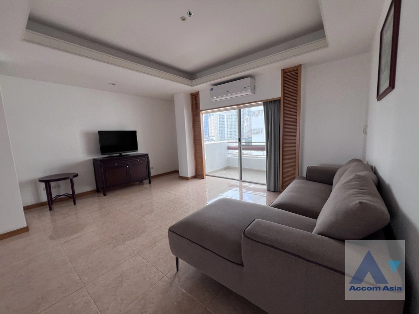  Cozy and Convenient Apartment Near Garden Intl Apartment  3 Bedroom for Sale & Rent MRT Lumphini in Sathorn Bangkok