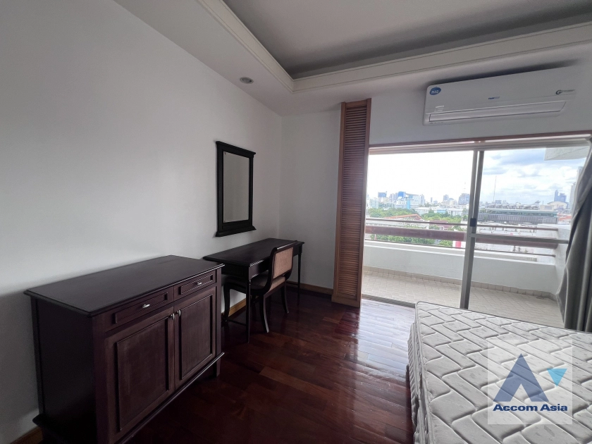 10  3 br Apartment for rent and sale in Sathorn ,Bangkok MRT Lumphini at Cozy and Convenient Apartment Near Garden Intl AA44624