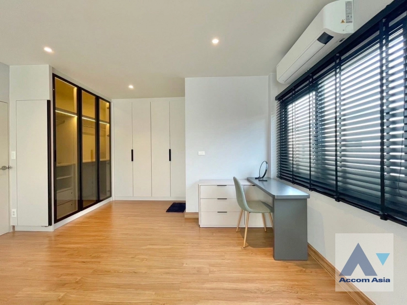 12  4 br House for rent and sale in Samutprakan ,Samutprakan  at Centro Bangna AA44627