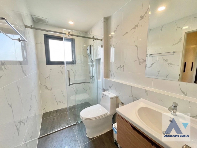 18  4 br House for rent and sale in Samutprakan ,Samutprakan  at Centro Bangna AA44627