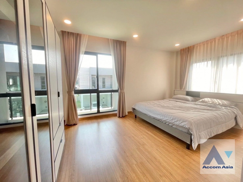 10  4 br House for rent and sale in Samutprakan ,Samutprakan  at Centro Bangna AA44627