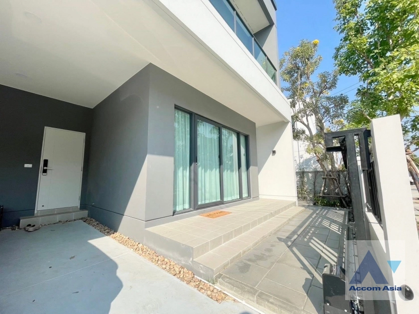 19  4 br House for rent and sale in Samutprakan ,Samutprakan  at Centro Bangna AA44627