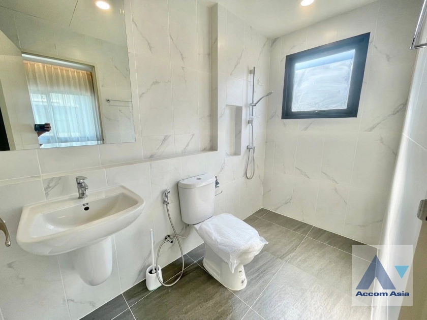 16  4 br House for rent and sale in Samutprakan ,Samutprakan  at Centro Bangna AA44627