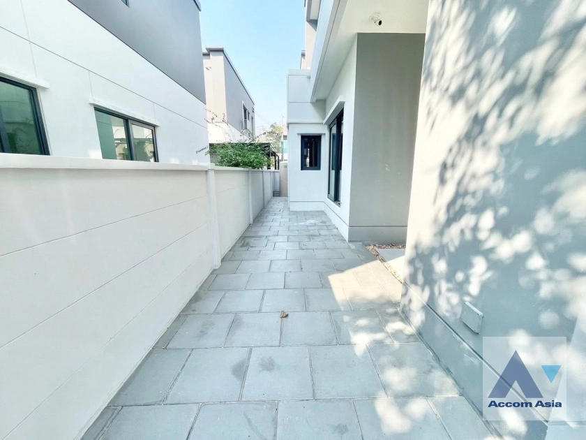 22  4 br House for rent and sale in Samutprakan ,Samutprakan  at Centro Bangna AA44627