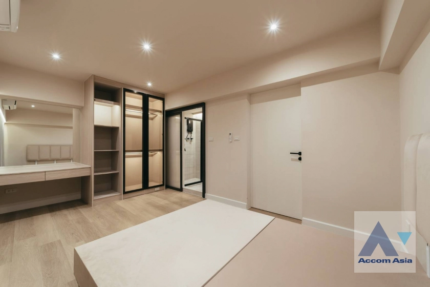 10  5 br Townhouse for rent and sale in Sukhumvit ,Bangkok BTS Phra khanong at Regent 71 AA44628