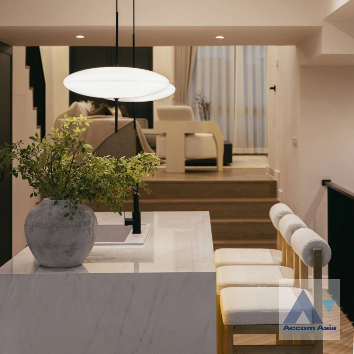 7  5 br Townhouse for rent and sale in Sukhumvit ,Bangkok BTS Phra khanong at Regent 71 AA44628