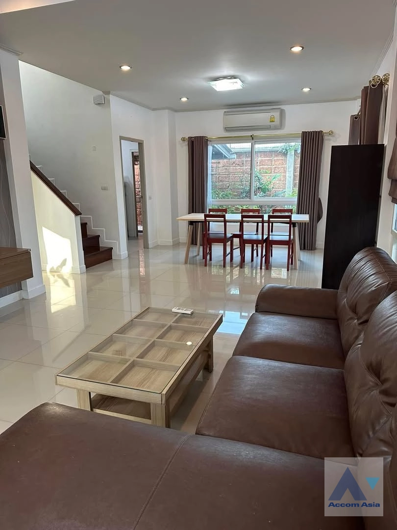 unit 3 Bedrooms  House For Rent & Sale in Samutprakan, Samutprakan  (AA44631)