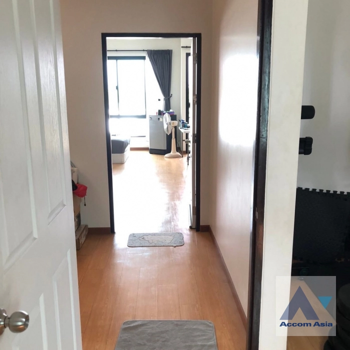 unit 4 Bedrooms  Townhouse For Sale in Sukhumvit, Bangkok  near BTS Punnawithi (AA44632)