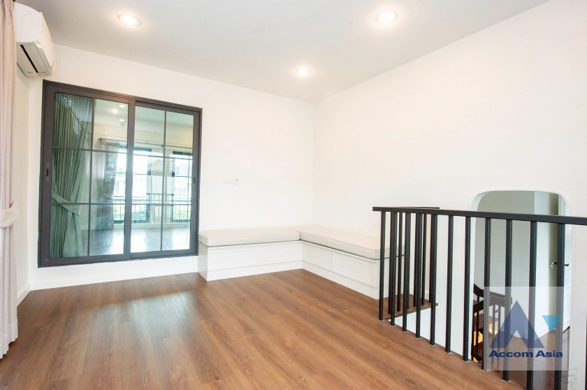 8  4 br House for rent and sale in Pattanakarn ,Bangkok  AA44633