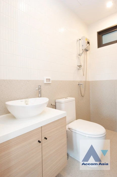 15  4 br House for rent and sale in Pattanakarn ,Bangkok  AA44633