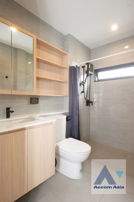 17  4 br House for rent and sale in Pattanakarn ,Bangkok  AA44633