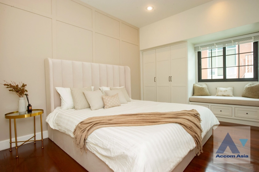 12  4 br House for rent and sale in Pattanakarn ,Bangkok  AA44633