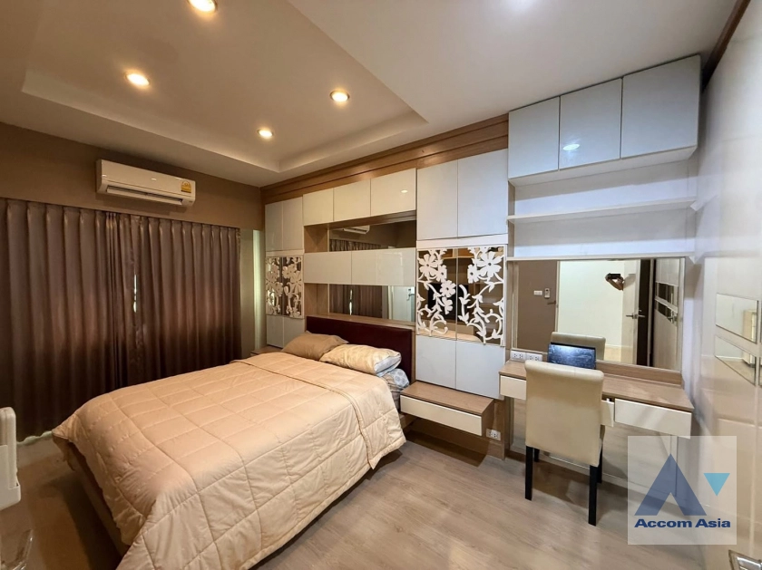 9  3 br House For Rent in Pattanakarn ,Bangkok BTS On Nut at Baan Klang Muang Sukhumvit 77-On Nut 17 AA44635