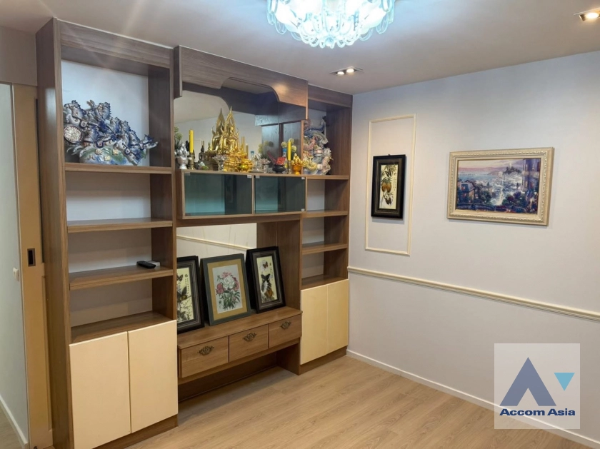 13  3 br House For Rent in Pattanakarn ,Bangkok BTS On Nut at Baan Klang Muang Sukhumvit 77-On Nut 17 AA44635