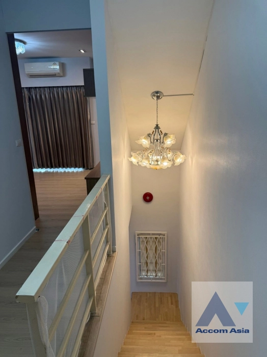 5  3 br House For Rent in Pattanakarn ,Bangkok BTS On Nut at Baan Klang Muang Sukhumvit 77-On Nut 17 AA44635