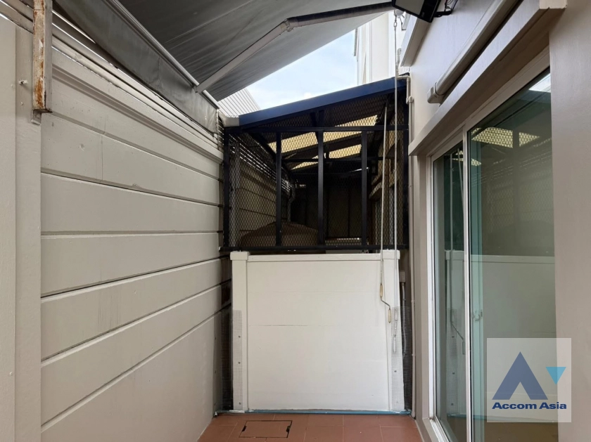 14  3 br House For Rent in Pattanakarn ,Bangkok BTS On Nut at Baan Klang Muang Sukhumvit 77-On Nut 17 AA44635