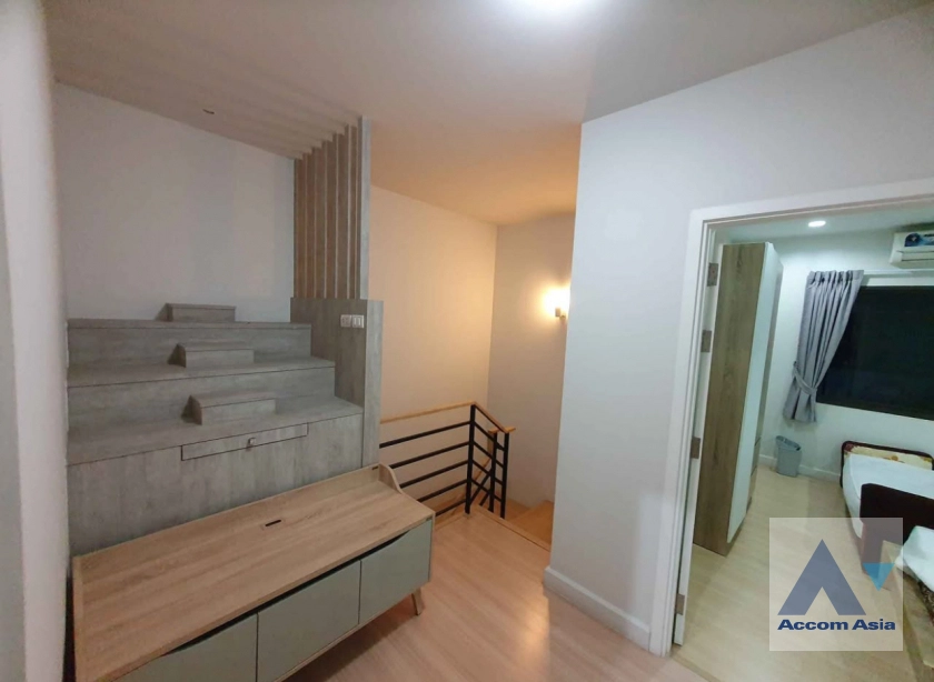 unit 3 Bedrooms  Townhouse For Rent & Sale in Samutprakan, Samutprakan  near BTS Bang Na (AA44636)