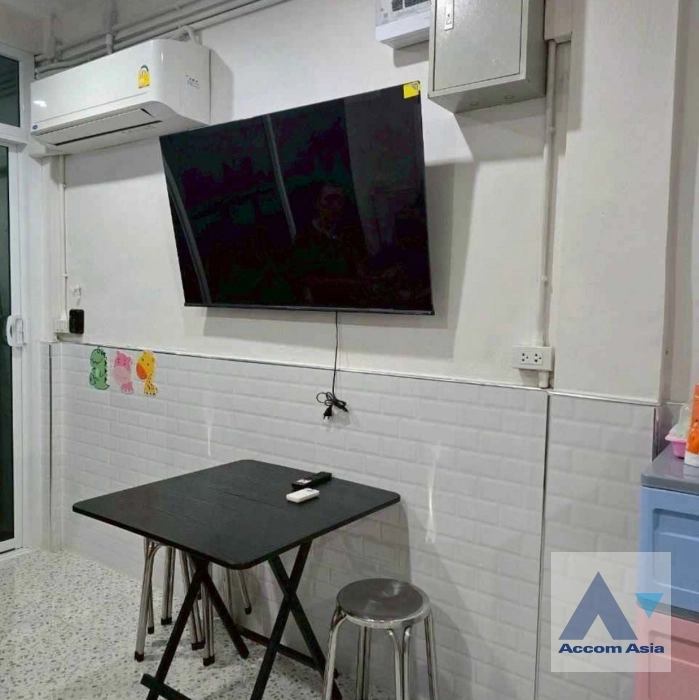 4  3 br Building for rent and sale in Silom ,Bangkok MRT Sam Yan AA44637