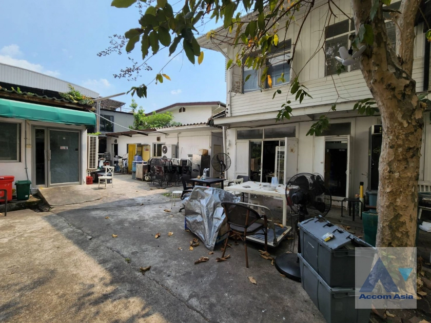 10  6 br House For Rent in Phaholyothin ,Bangkok BTS Ari AA44638