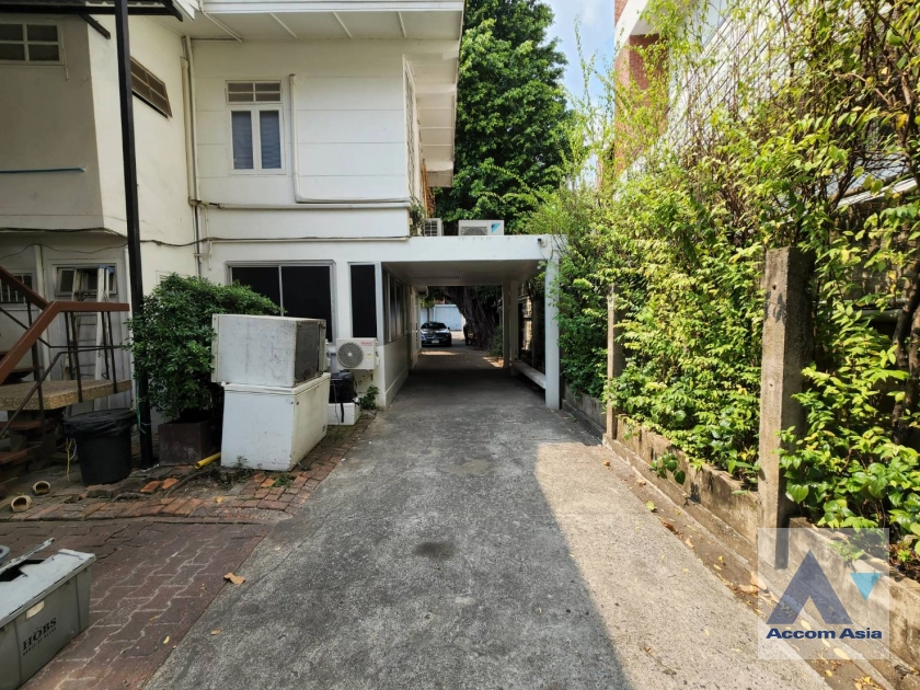 6  6 br House For Rent in Phaholyothin ,Bangkok BTS Ari AA44638