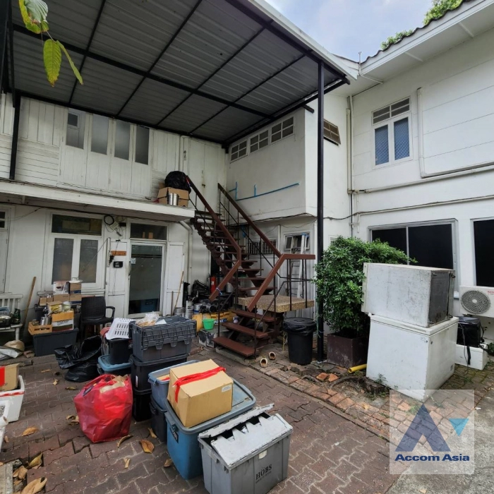 12  6 br House For Rent in Phaholyothin ,Bangkok BTS Ari AA44638