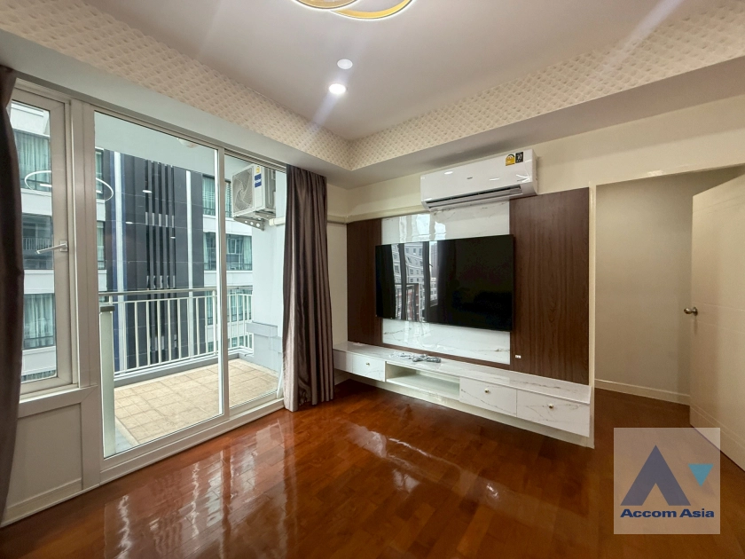 unit 2 Bedrooms  Condominium For Rent & Sale in Sukhumvit, Bangkok  near BTS Phrom Phong (AA44641)