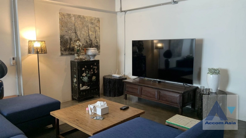 unit 1 Bedroom  Condominium For Rent & Sale in Bang Na, Bangkok  (AA44644)