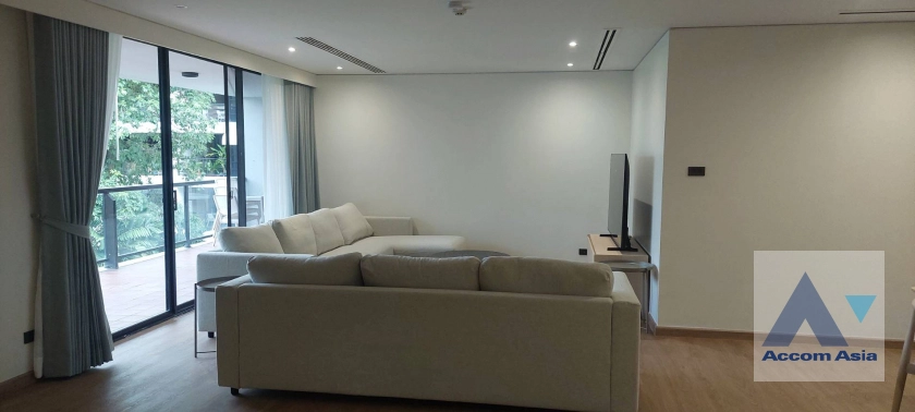 unit 4 Bedrooms  Apartment For Rent & Sale in Sathorn, Bangkok  near BTS Sala Daeng - MRT Lumphini (AA44645)