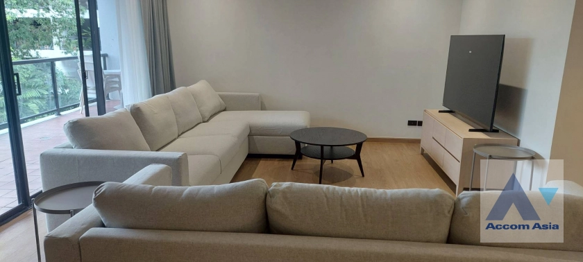 unit 4 Bedrooms  Apartment For Rent & Sale in Sathorn, Bangkok  near BTS Sala Daeng - MRT Lumphini (AA44645)