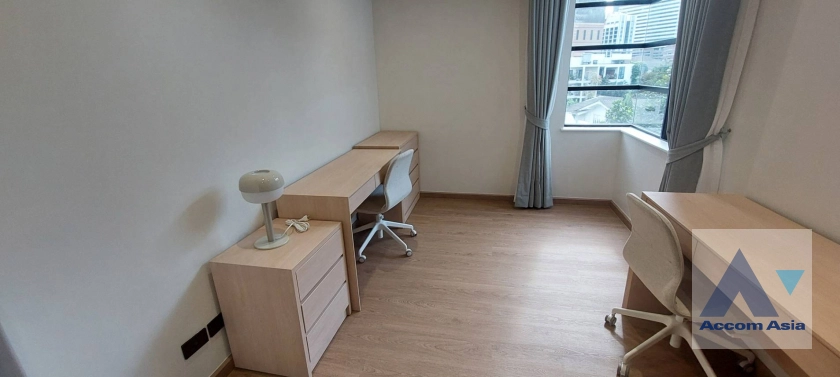 16  4 br Apartment for rent and sale in Sathorn ,Bangkok BTS Sala Daeng - MRT Lumphini at Children Dreaming Place - Garden AA44645