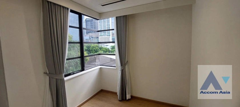 18  4 br Apartment for rent and sale in Sathorn ,Bangkok BTS Sala Daeng - MRT Lumphini at Children Dreaming Place - Garden AA44645