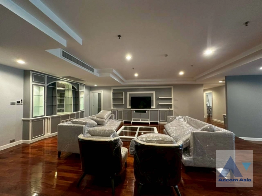 unit 3 Bedrooms  Apartment For Rent in Sukhumvit, Bangkok  near BTS Thong Lo (AA44651)