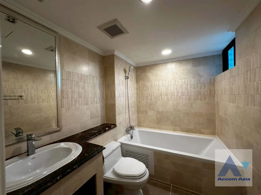 18  3 br Apartment For Rent in Sukhumvit ,Bangkok BTS Thong Lo at Luxury Quality Modern AA44651