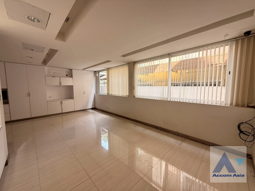 19  House for rent and sale in Sukhumvit ,Bangkok  AA44653