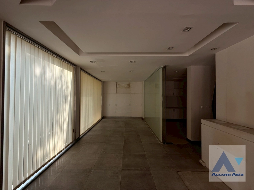 8  House for rent and sale in Sukhumvit ,Bangkok  AA44653