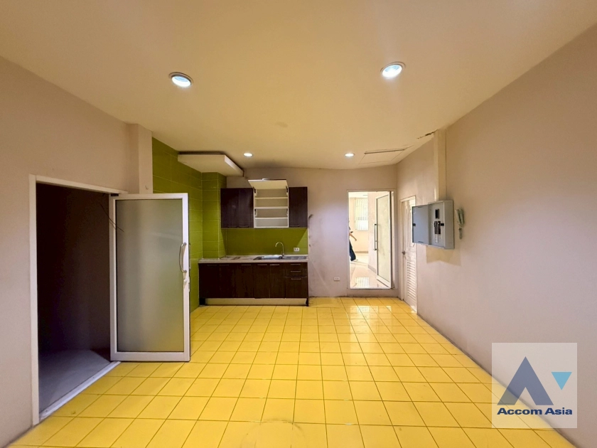 15  House for rent and sale in Sukhumvit ,Bangkok  AA44653