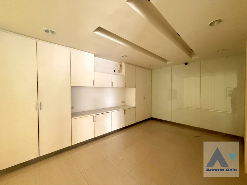 22  House for rent and sale in Sukhumvit ,Bangkok  AA44653