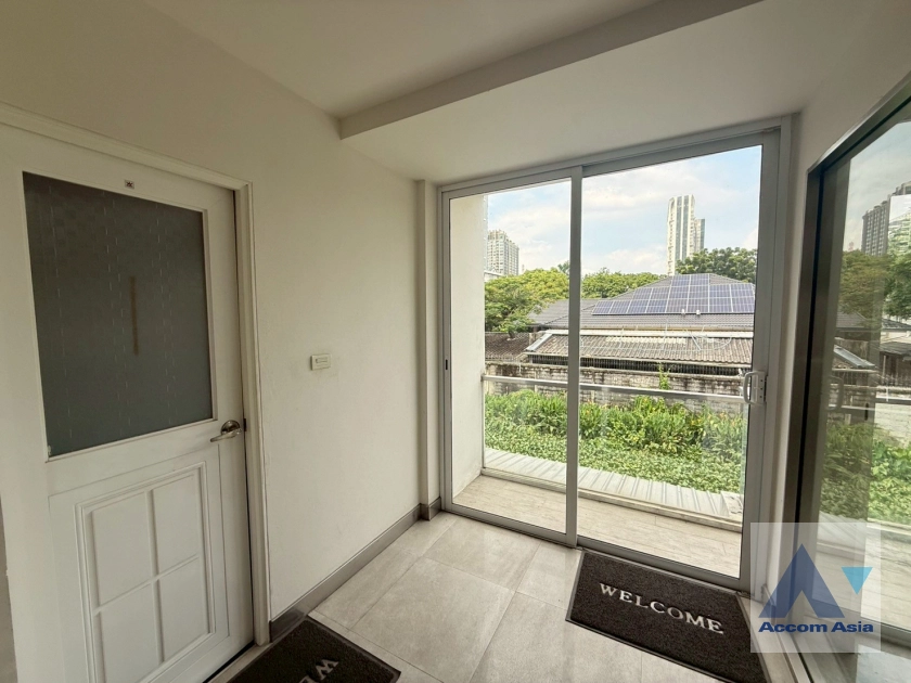 23  House for rent and sale in Sukhumvit ,Bangkok  AA44653