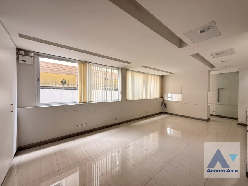 21  House for rent and sale in Sukhumvit ,Bangkok  AA44653