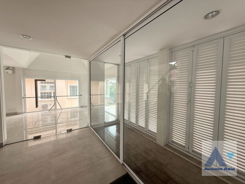 12  House for rent and sale in Sukhumvit ,Bangkok  AA44653