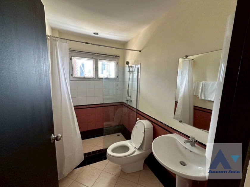 18  1 br Apartment for rent and sale in Sukhumvit ,Bangkok BTS Thong Lo at Pet-Friendly, Cozy and Serene Serviced Apartment in Thonglor AA44654