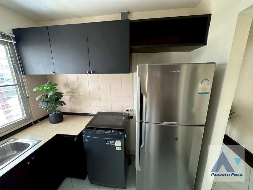 12  1 br Apartment for rent and sale in Sukhumvit ,Bangkok BTS Thong Lo at Pet-Friendly, Cozy and Serene Serviced Apartment in Thonglor AA44654